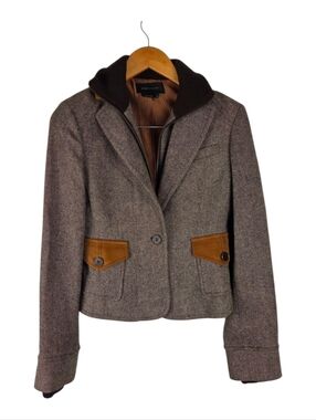 BCBG MAXAZRIA Brown Herringbone Blazer with Tan brown Pocket Flaps Medium